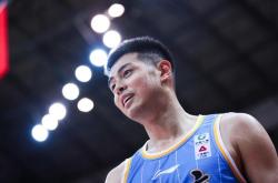 包含北京首钢决赛横扫明尼苏达森林狼，斯瓦泰克砍下15记关键球，全场沸腾的词条